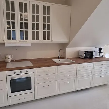 Kivi Apartman *